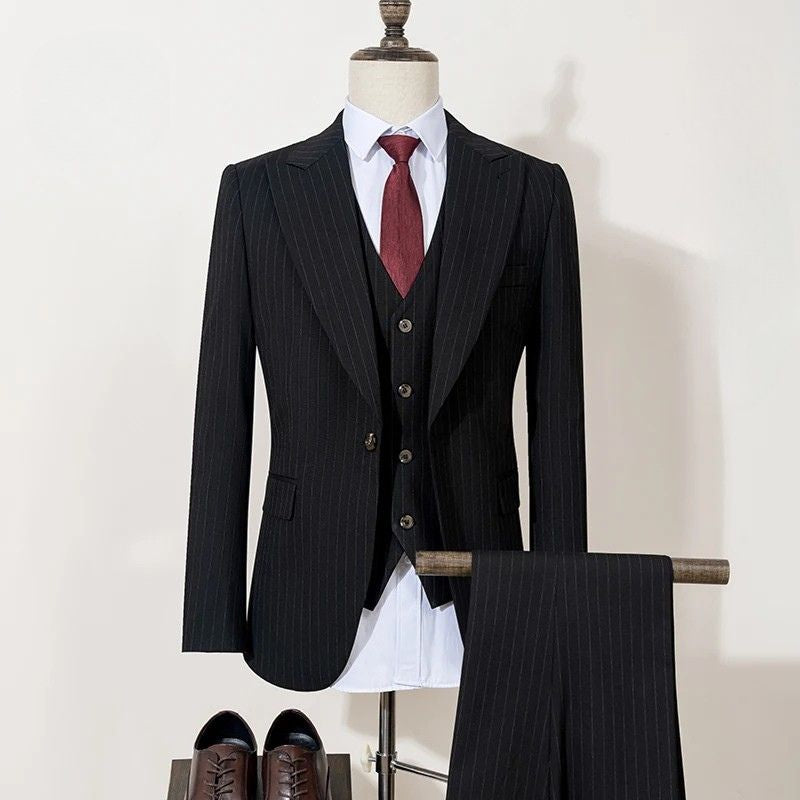 terno masculino risca de giz, terno social elegante, terno masculino luxo, terno para casamento, terno executivo masculino