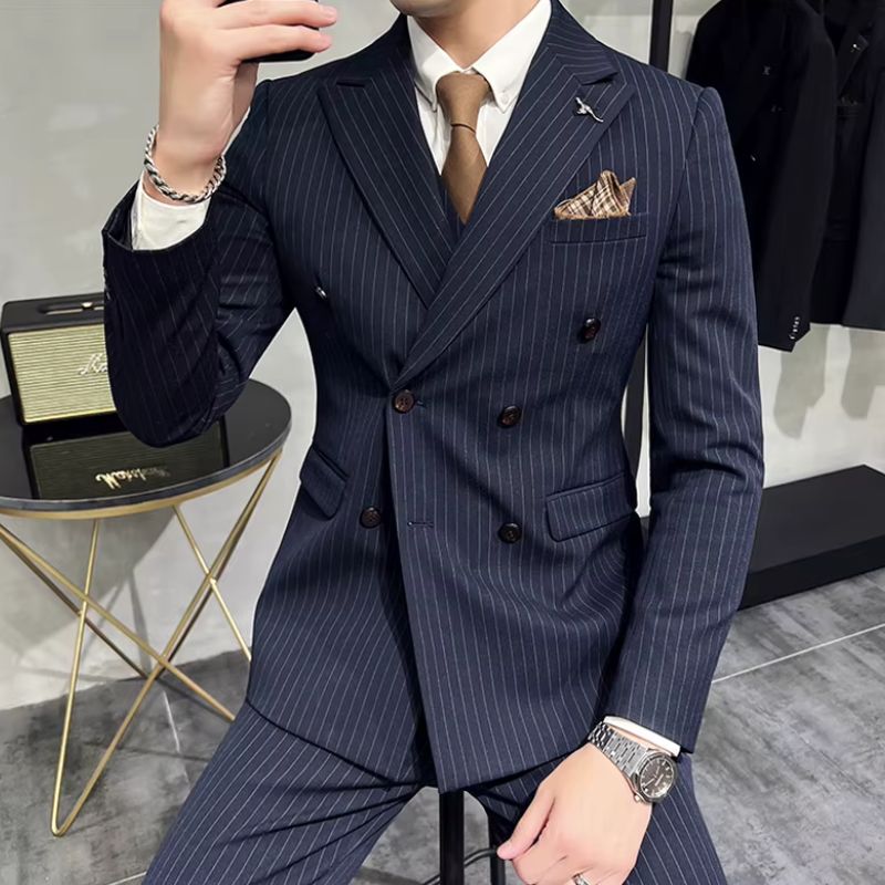 Terno Masculino, costume masculino, costume transpassado, terno transpassado, costume masculino risca de giz, terno masculino risca de giz, terno masculino transpassado listrado