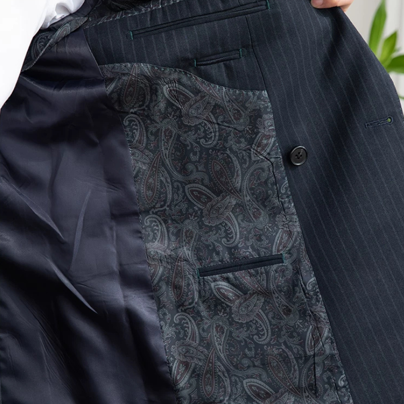 Terno Transpassado Masculino, costume transpassado risca de giz, Costume transpassado, costume social masculino, costume slim masculino, costume risca de giz masculino, costume para casamento, Costume masculino transpassado, costume masculino para eventos, costume azul marinho masculino