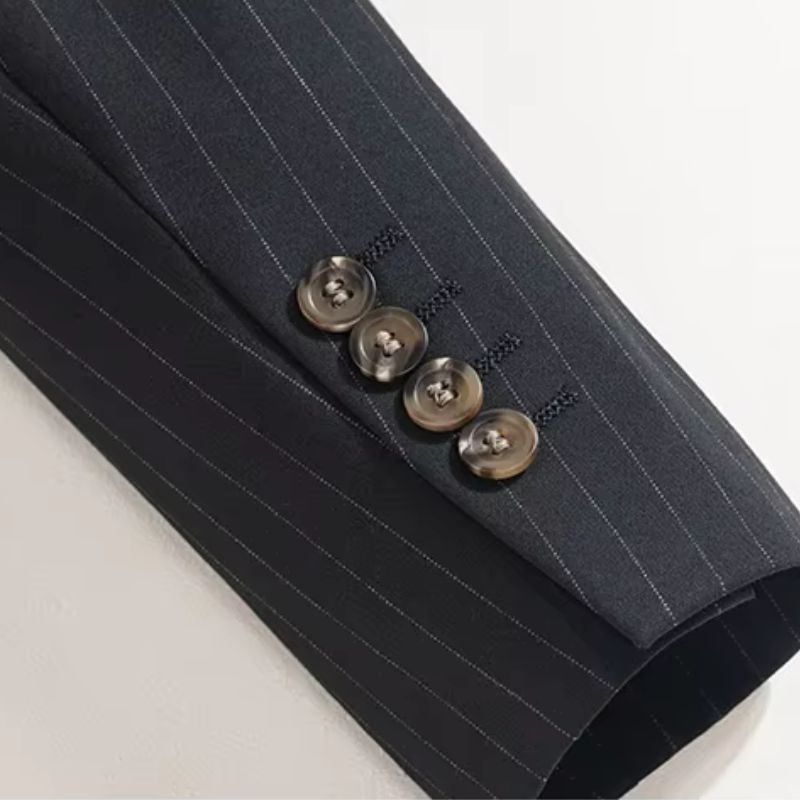 terno masculino risca de giz, terno social elegante, terno masculino luxo, terno para casamento, terno executivo masculino
