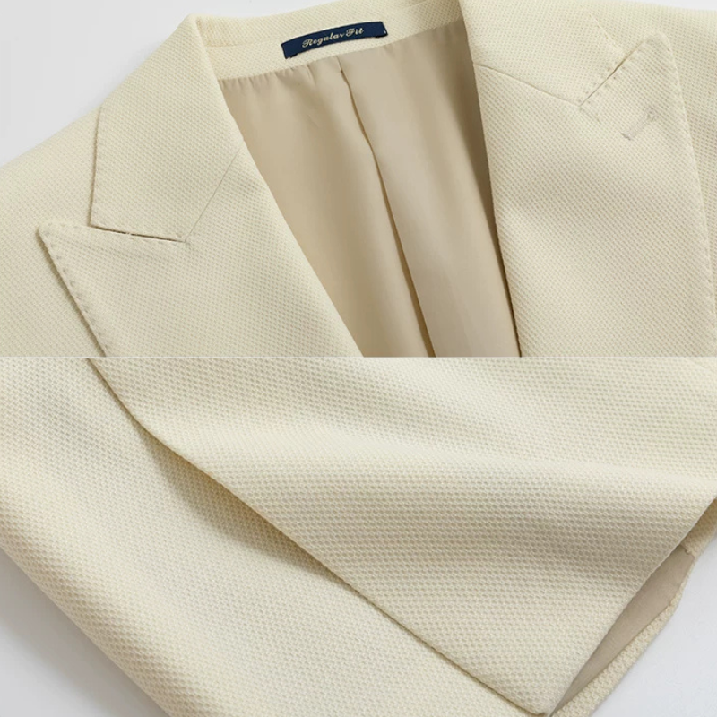 terno masculino slim, terno texturizado masculino, terno lapela peak, colete transpassado terno, terno off white masculino, terno casamento masculino, terno social completo, terno Maximus, moda masculina formal
