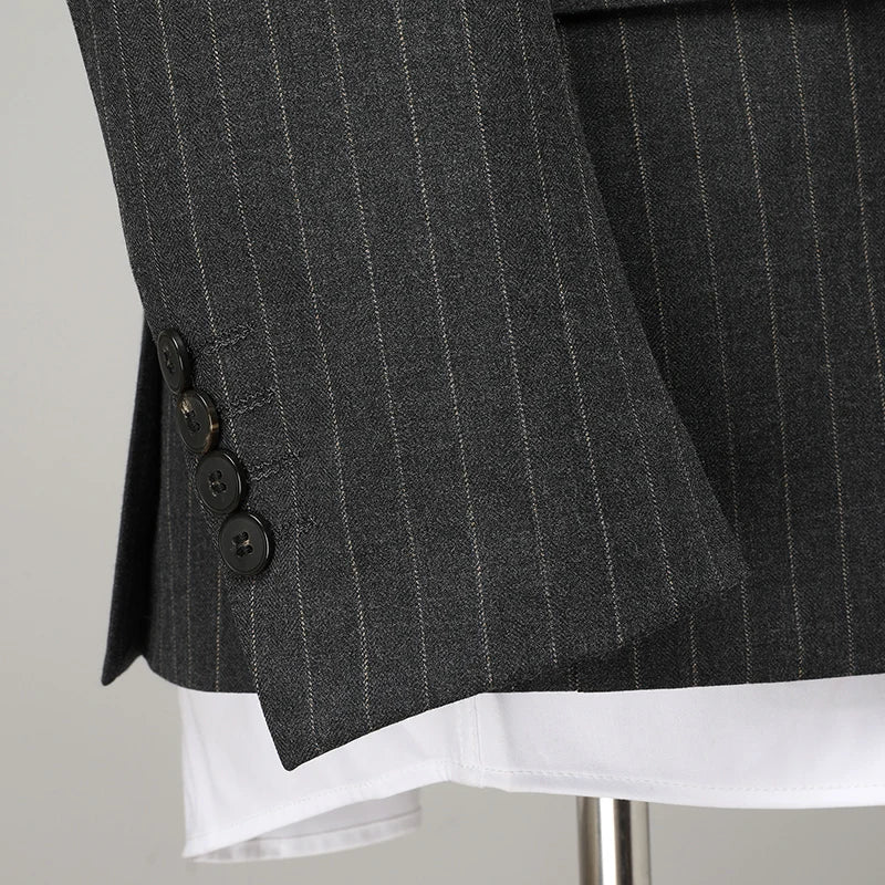 Terno Masculino Transpassado Risca de Giz Cinza Escuro, Terno Masculino Slim, Terno Masculino Transpassado