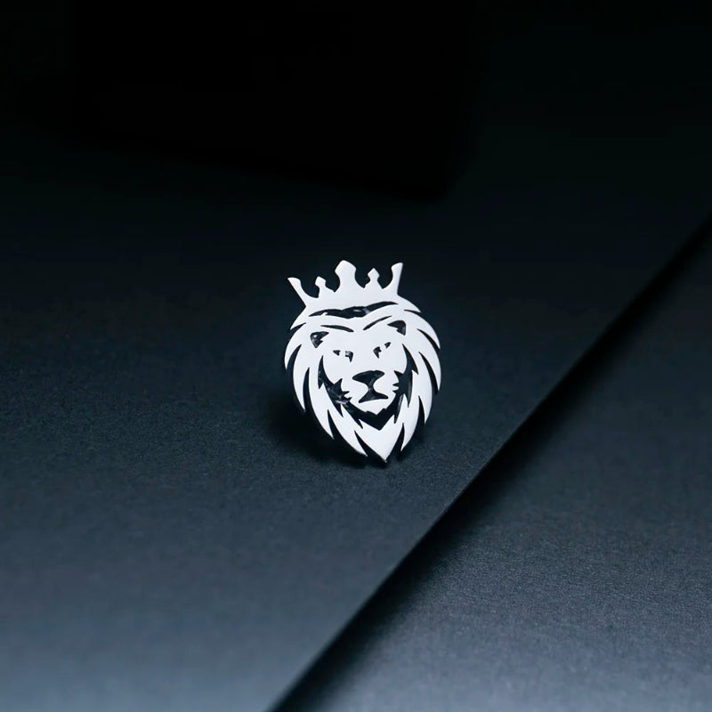 Broche, broche para terno, broche masculino, broche para terno masculino, broche de leão, broche de leão com coroa