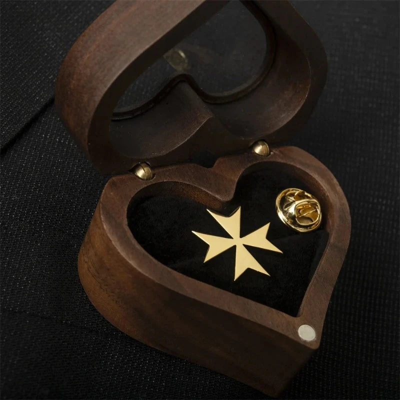 Broche para Terno Masculino Cruz de Malta Maximus