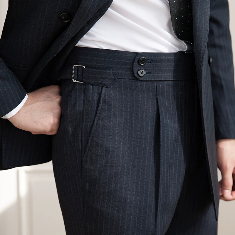 Terno Transpassado Masculino, costume transpassado risca de giz, Costume transpassado, costume social masculino, costume slim masculino, costume risca de giz masculino, costume para casamento, Costume masculino transpassado, costume masculino para eventos, costume azul marinho masculino
