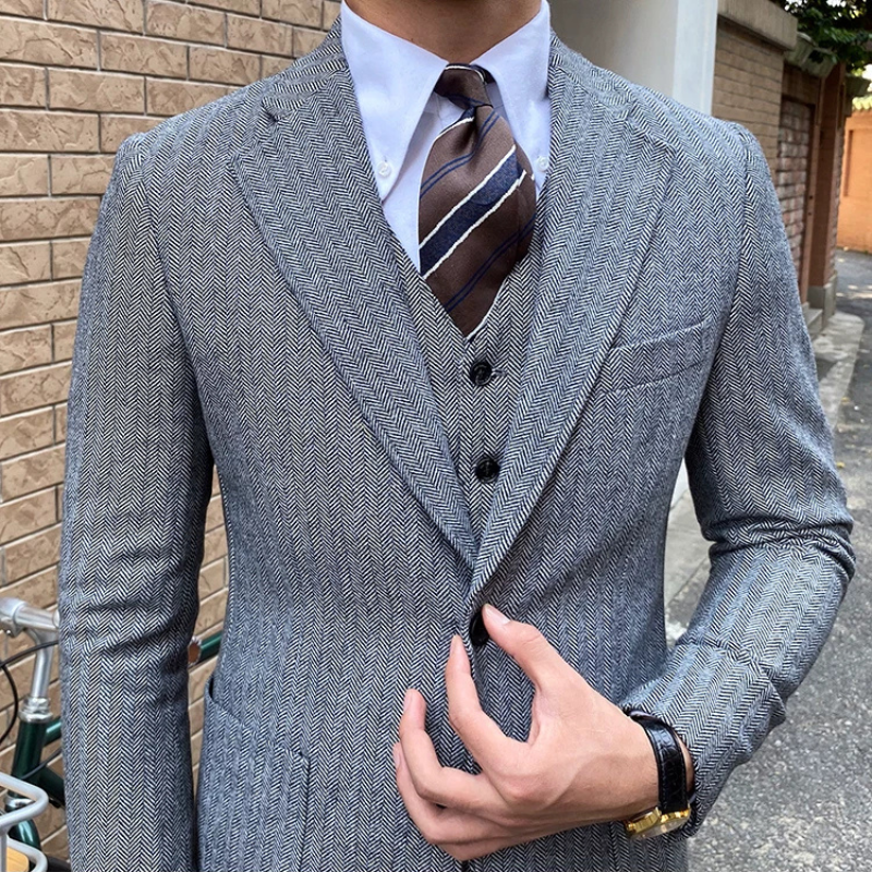 terno tweed masculino, terno tweed espinha de peixe, terno tweed, terno masculino social, terno masculino inverno, terno masculino com colete, terno masculino cinza, terno masculino azul marinho, terno masculino 3 peças, Terno Masculino, terno espinha de peixe, terno de lã masculino, costume masculino com colete