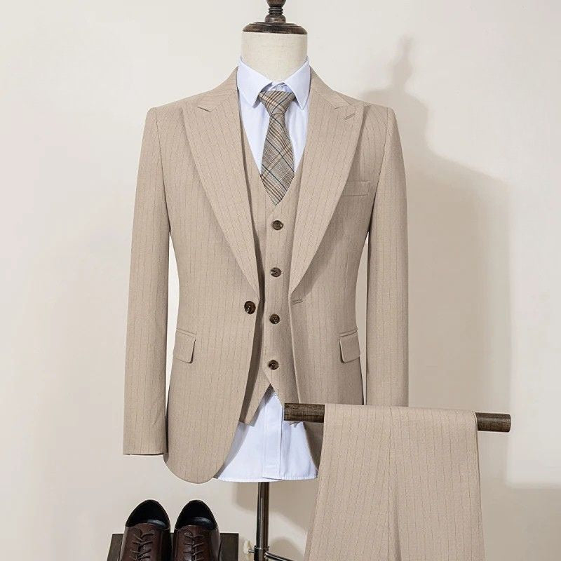 terno masculino risca de giz, terno social elegante, terno masculino luxo, terno para casamento, terno executivo masculino