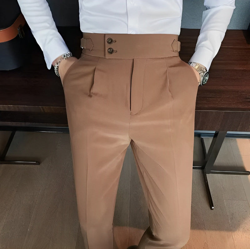 calça alfaiataria reta masculina, calça botão duplo masculina, calça cropped masculina, calça cintura alta reta, calça social masculina corte reto, calça café masculina, calça formal cropped, calça pala lateral, Mr. Maximus, moda masculina alfaiataria
