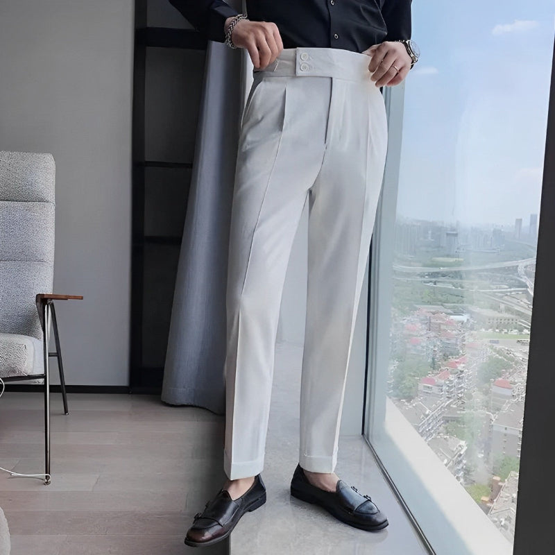 calça alfaiataria reta masculina, calça botão duplo masculina, calça cropped masculina, calça cintura alta reta, calça social masculina corte reto, calça café masculina, calça formal cropped, calça pala lateral, Mr. Maximus, moda masculina alfaiataria
