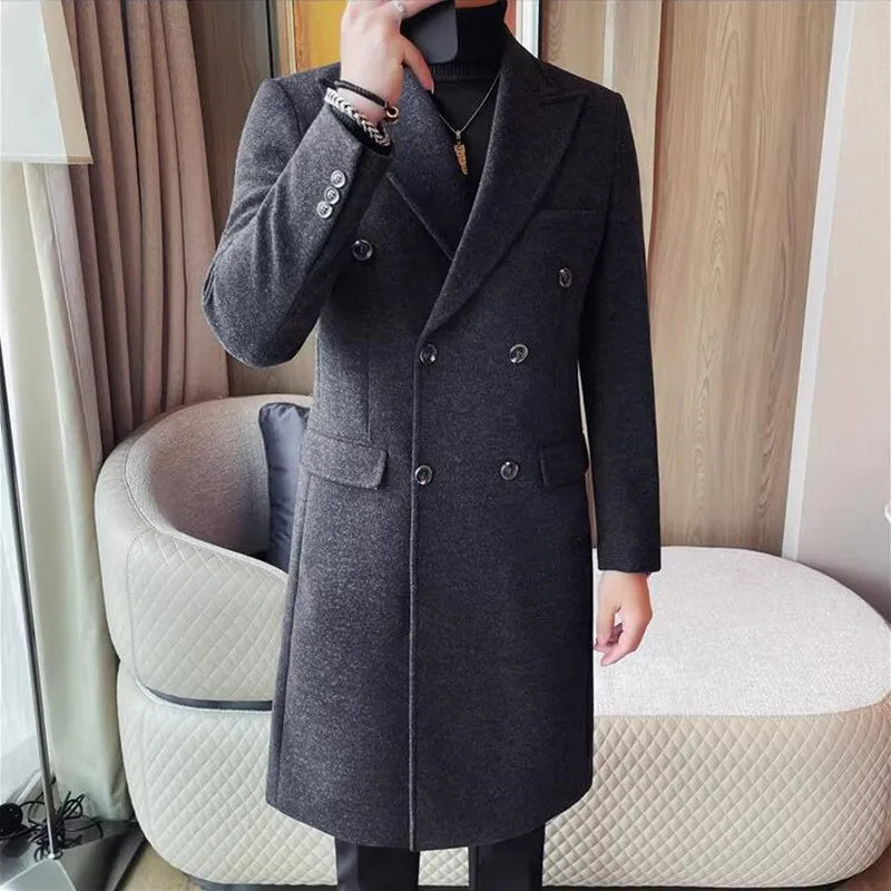sobretudo masculino, casaco longo masculino, sobretudo transpassado, sobretudo slim fit, casaco inverno masculino, sobretudo marrom, trench coat masculino, sobretudo alfaiataria, casaco formal masculino, Mr. Maximus, moda masculina inverno